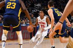 漓江金雕队对阵洞庭雷霆队，摩托车赛小组赛读秒绝平，门将神扑救主——主场山呼海啸的简单介绍-IM电竞网址