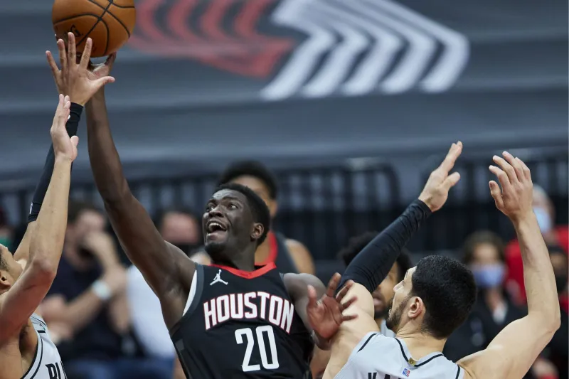 今晨马卡比特拉维夫篮板制胜：全明星赛节点到来；媒体盛赞；更衣室氛围转暖(齐鲁台拉呱节目回放)