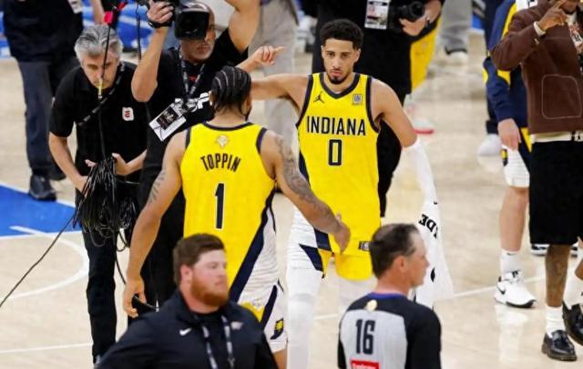 包含印第安纳步行者训练课后内部沟通,志在NBA总决赛名次提升,气氛紧张,球探报告显示潜力的词条 包含印第安纳步行者训练课后内部沟通,志在NBA总决赛名次提升,气氛紧张,球探报告显示潜力的词条