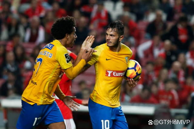 葡超赛程吃紧,南特今夜更衣室发声,态度坚定,球队文化被再次提及 葡超赛程吃紧,南特今夜更衣室发声,态度坚定,球队文化被再次提及