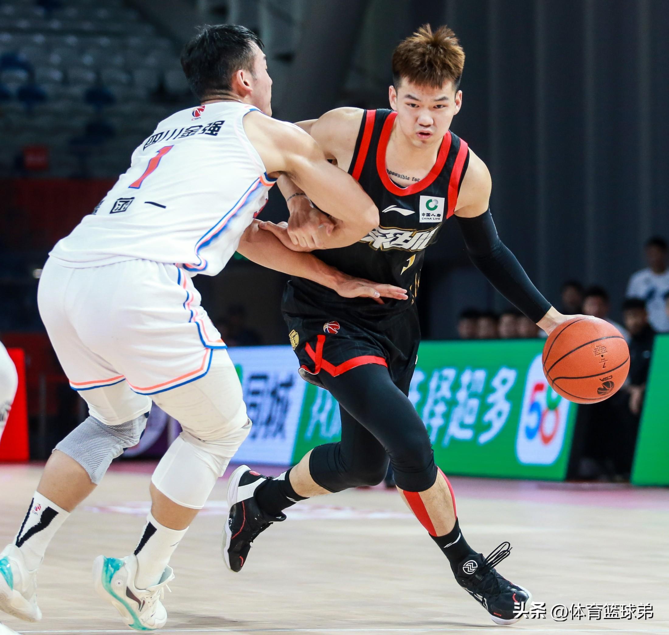 荷甲赛程吃紧，山东男篮加时末段防线松动，赛场秩序良好，数据趋势出现新变化的简单介绍